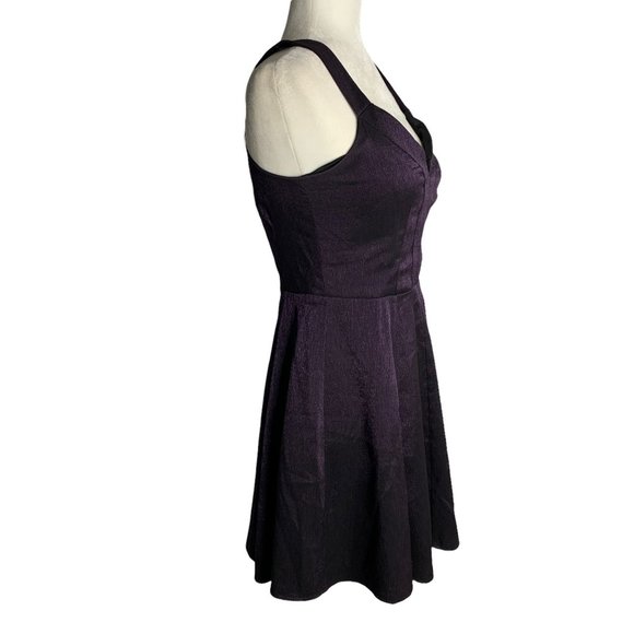 Vintage Y2K BCBG Mini Dress 2 Purple Metallic Lined Zip Open Back Sweetheart - Picture 6 of 7